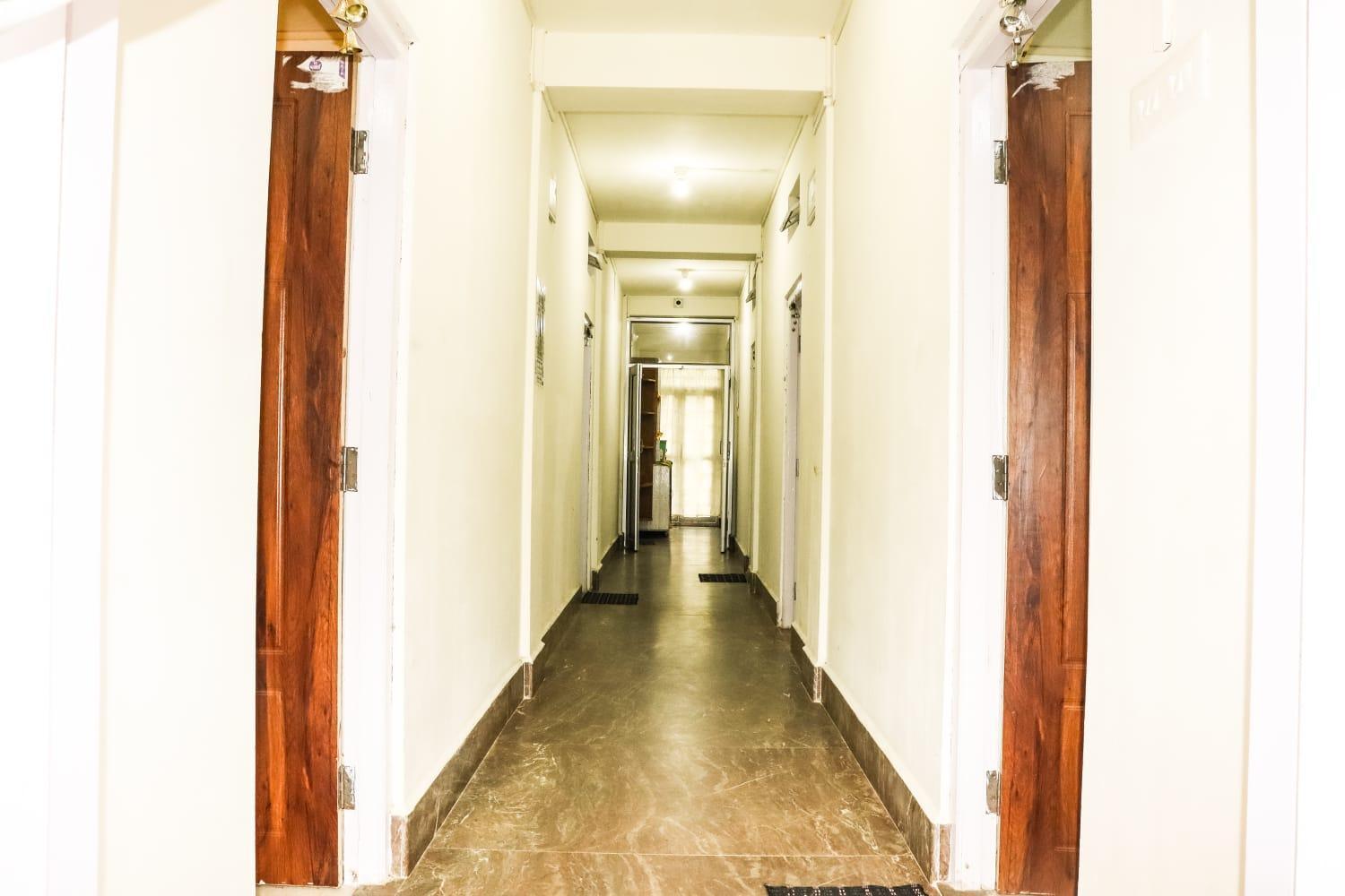 Pine Tree Lodge Шиллонг Экстерьер фото